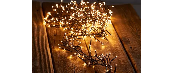 DRAUSSEN FUNKELT ES SEHR! DRAUSSEN FUNKELT ES SEHR!